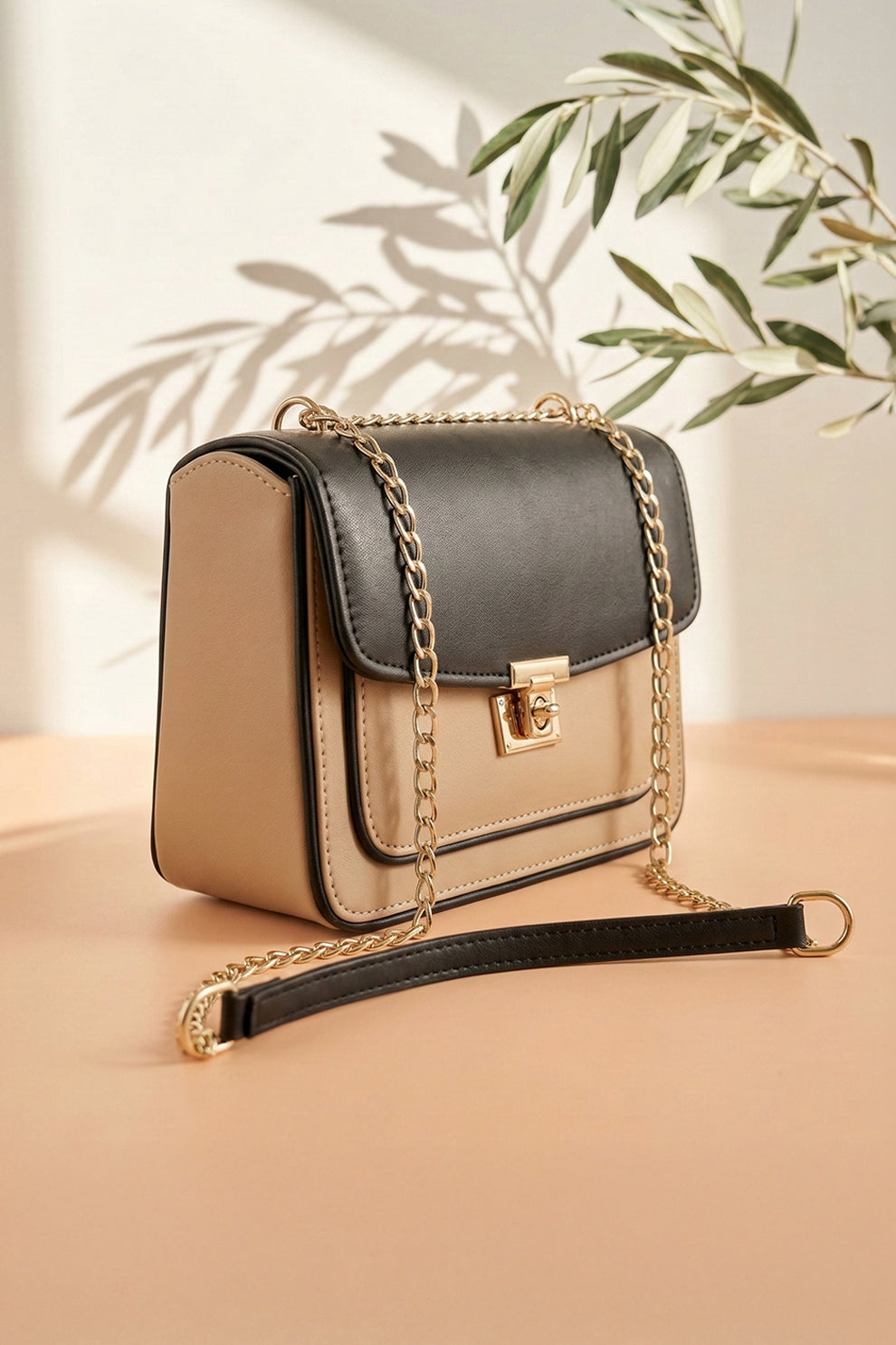 Fineur Bella Chain Shoulder Bag - Black