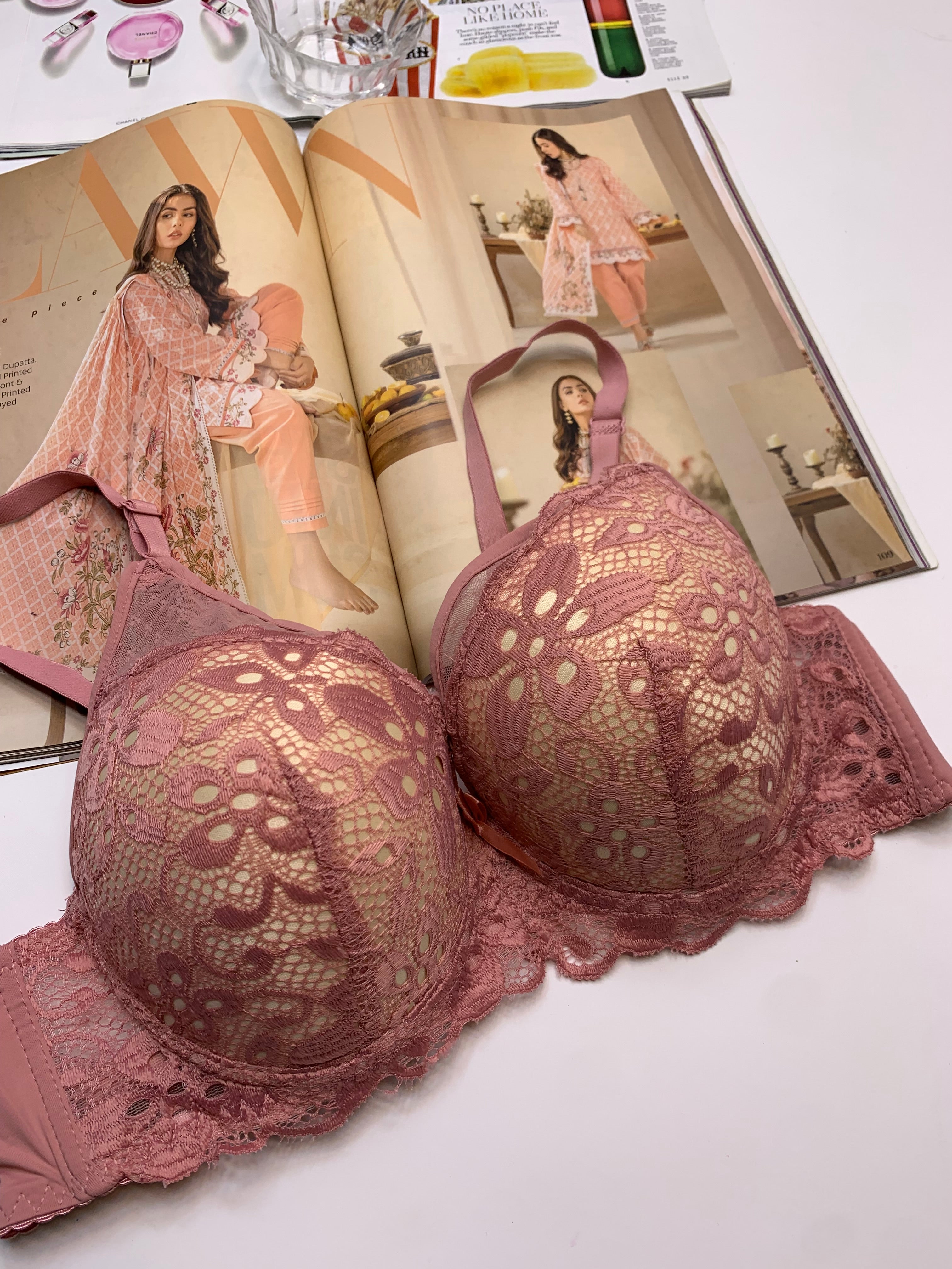 (38-46)Elegant Full Coverage Thin Pad UnderWire Bra (167)*
