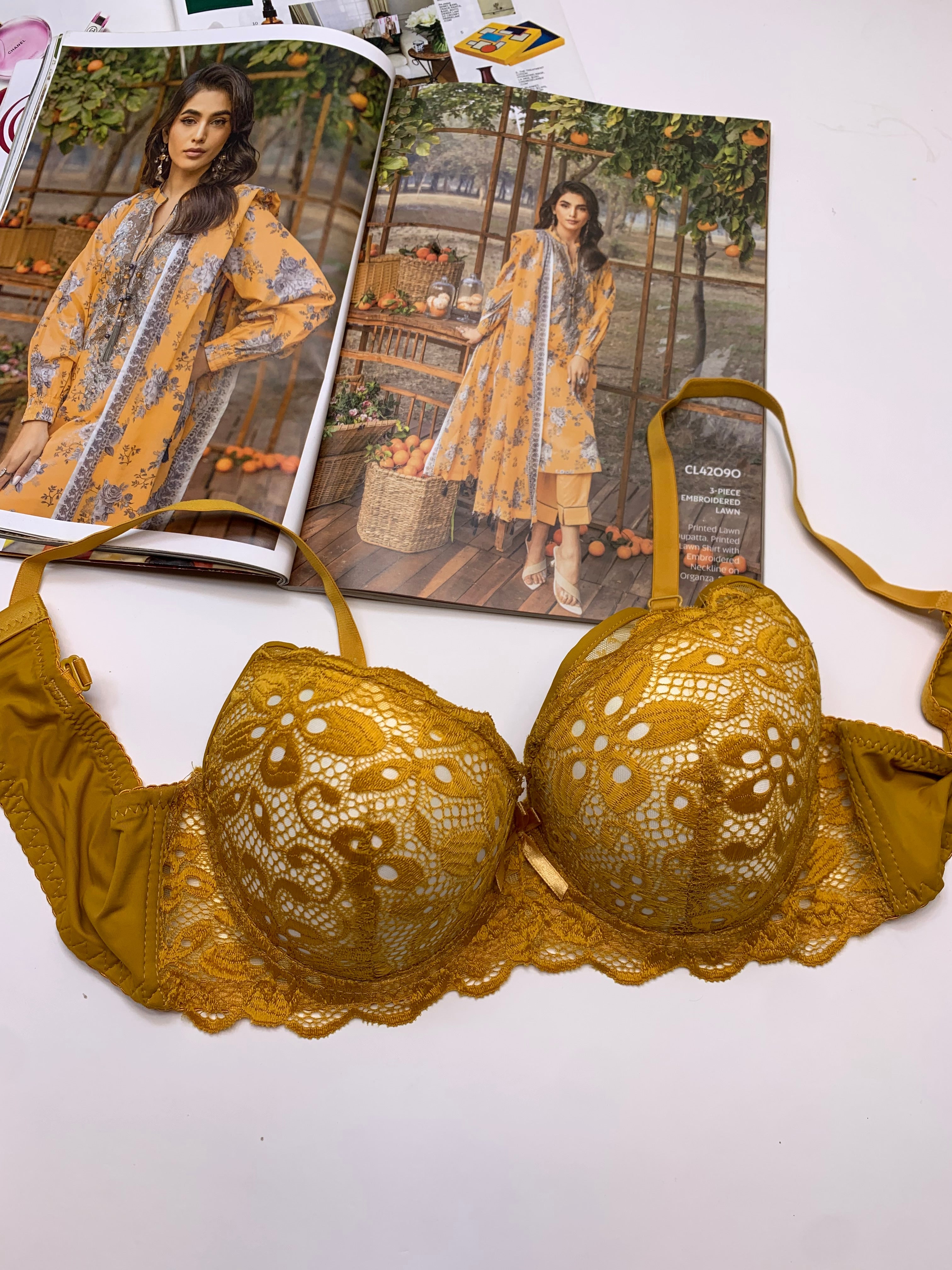(38-46)Elegant Full Coverage Thin Pad UnderWire Bra (167)*